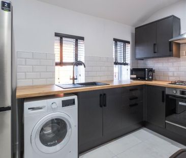 2 bedroom flat to rent - Photo 6