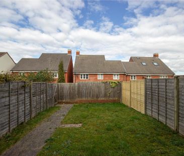 4 bedroom terraced house to rent - Photo 3