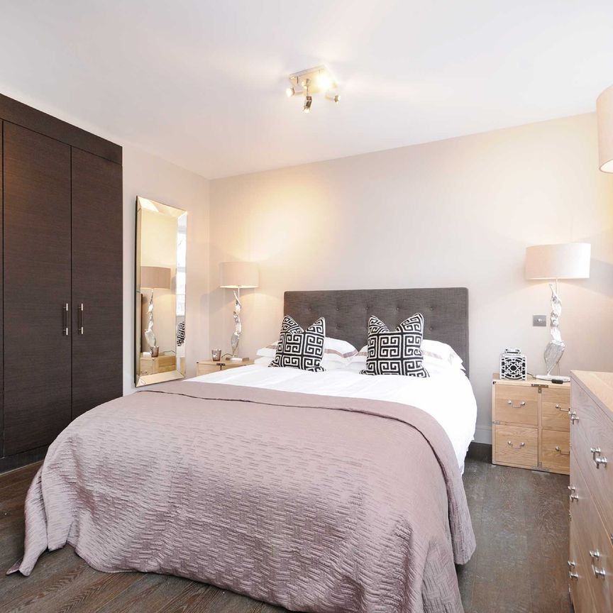 Boydell Court, St. Johns Wood Park, NW8 - Photo 1