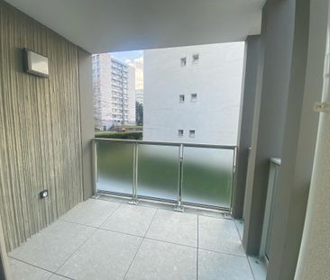 Location Appartement 3 pièces 60m² CALUIRE ET CUIRE 69300 - Photo 3