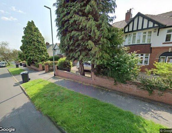 5 Bed Detached House, St. Chads Drive, LS6 - Photo 1