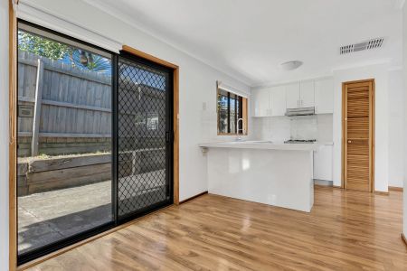 4 Redwood Close, 3048, Meadow Heights Vic - Photo 5