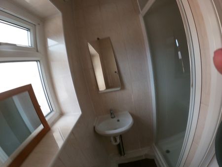 Room in a Shared Flat, Cricklewood Broadway, NW2 - Photo 4