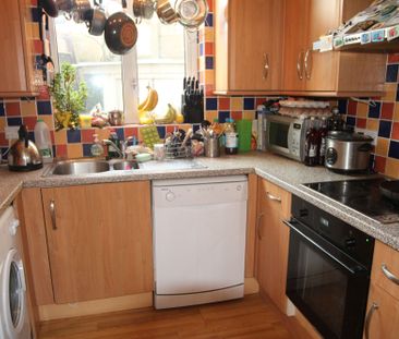3 bedroom semi detached house to rent - Photo 6