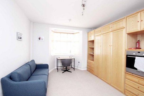 Studio to rent - Photo 1