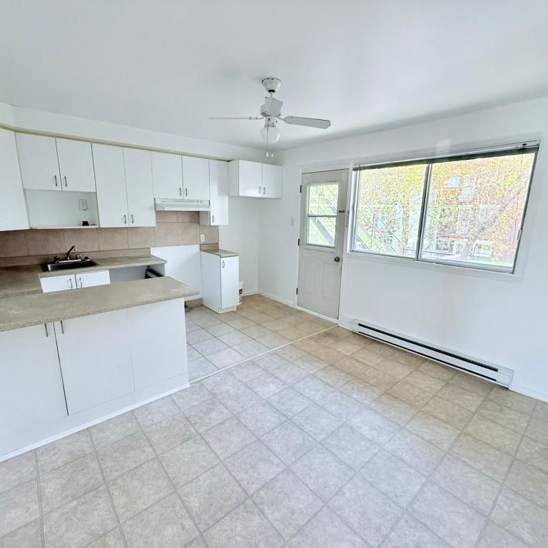 4 1/2 St-Jérôme, libre immédiatement - Photo 1