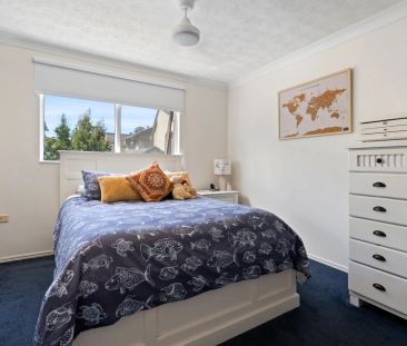 Coastal Charm Meets Convenience in the Heart of Miami - Photo 3