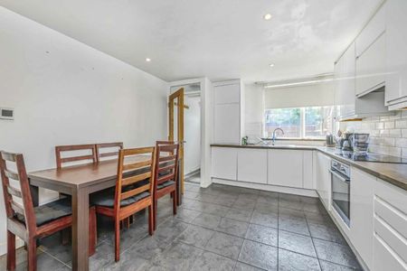 Mcdermott Close, Battersea, SW11 - Photo 5