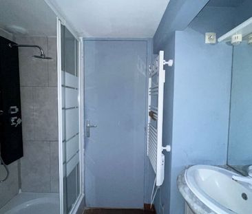 Centre bourg appartement de type deux - Photo 3