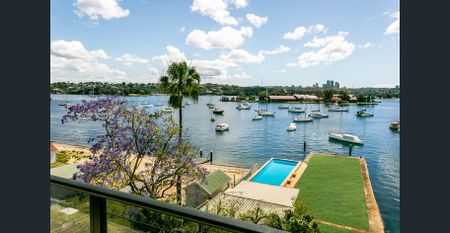 STG38 - stunning 2 bedroom waterfront apartment - Drummoyne - Photo 2