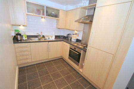 1 bedroom flat to rent - Photo 3