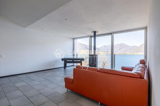 INCANTEVOLE ATTICO CON VISTA LAGO A PIAZZOGNA - Foto 1