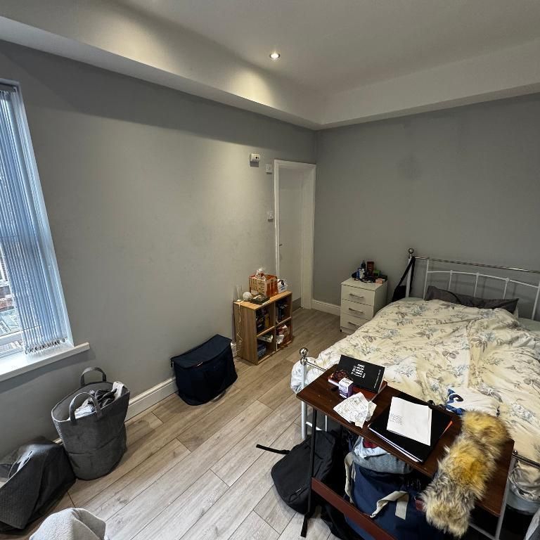 5 bedroom terraced house to rent - Photo 1