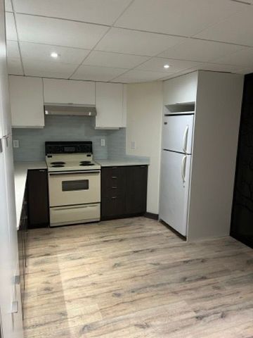 For Lease - 21 Flamingo Crescent Unit# Unit 2, Toronto, Ontario - Photo 4