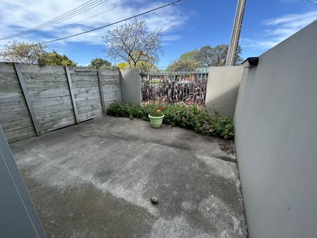 Ground Floor Furnished Room Ready to Rent - Photo 3