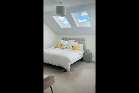 2 Bed Flat, London, W4 - Photo 4