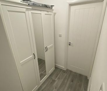 6 bedroom semi-detached house to rent - Photo 3