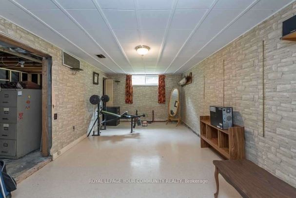 For Lease - 11 Oak Street, Barrie, Ontario - Photo 1