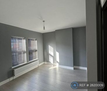 3 bedroom end of terrace house to rent - Photo 6