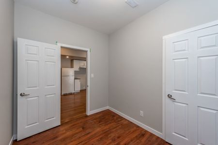 For Lease - 104 Beach Road Unit# A, Hamilton, Ontario - Photo 3