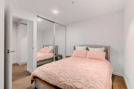 2 Bed, 1 Bath - Photo 3