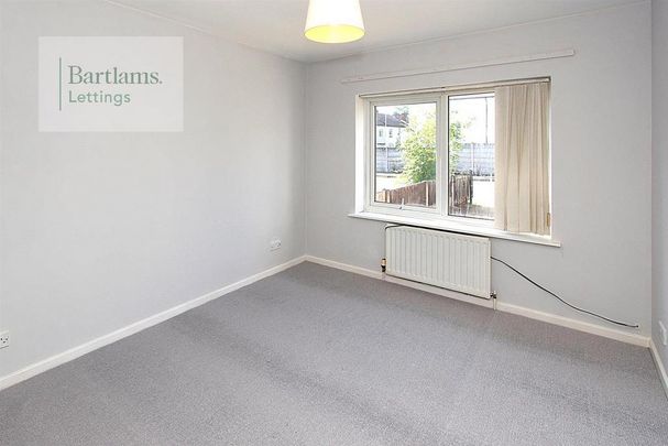 2 bedroom semi-detached bungalow to rent - Photo 1
