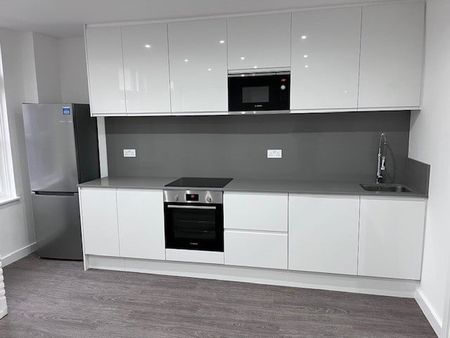 Studio Flat, Camden High Street, NW1 - Photo 3