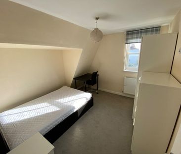 4 Bed Maisonette, Old Farmhouse, BS6 - Photo 5