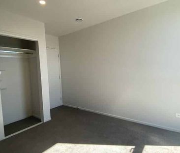 Stylish Centre City Apartment - Photo 5