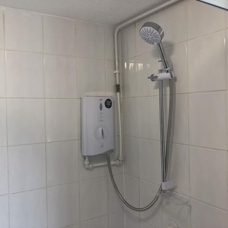 House share to rent - Photo 4