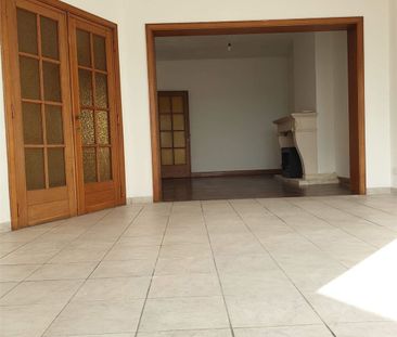 Mooi centraal gelegen appartement met 2 slaapkamers! - Photo 1