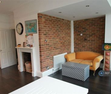 3 bedroom end of terrace house to rent - Photo 5