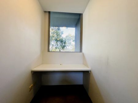 4 Hutchinson Walk, Sydney - Photo 5