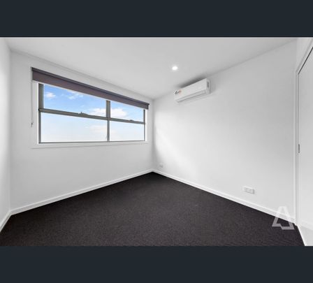 2/6 Bosquet Street, Maidstone, Vic 3012 - Photo 1