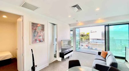 Fully Furnished and Sunny! - Photo 5