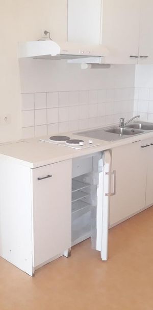 Location Appartement 1 pièce 35m² BORDEAUX 33000 - Photo 2