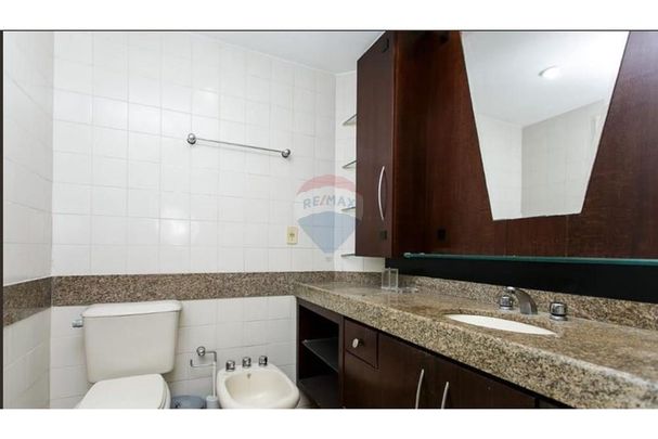 Cobertura na Barra: Elegância e Conforto em 198m² - Foto 1