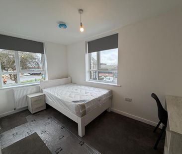 1 bedroom in a house share to rent - Photo 3