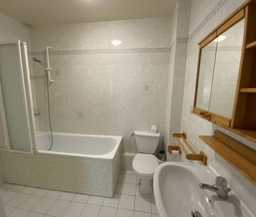 Location Appartement 2 pièces 40m² EVREUX 27000 - Photo 4