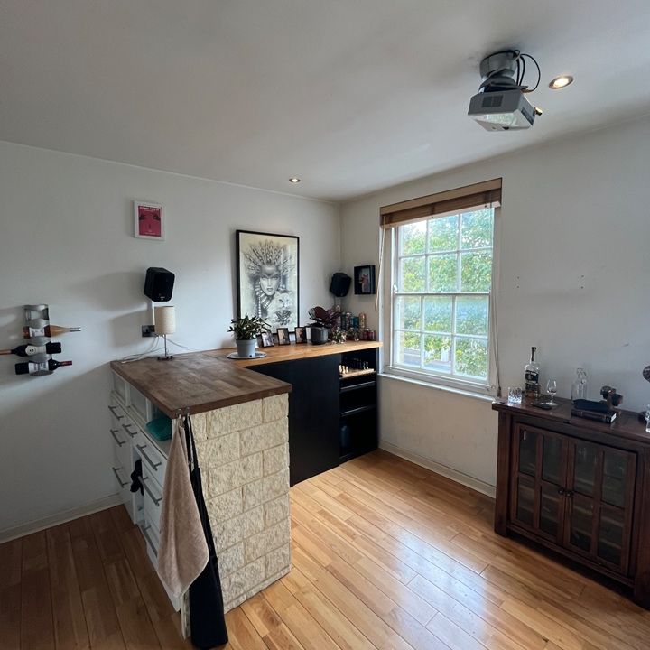 1 Bed Flat, Bow Road, E3 - Photo 1