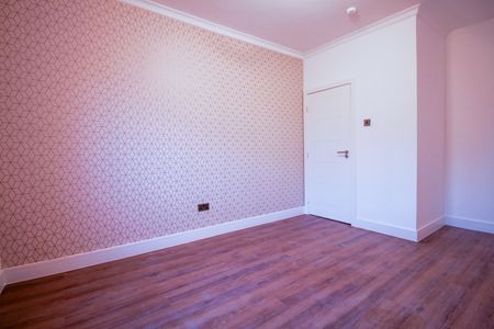 7 Bed Terraced House, Brenthurst Road, NW10 - Photo 3