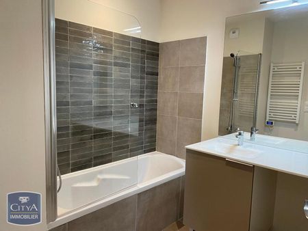 Location Appartement 3 pièces 58m² MARSEILLE 1er - Photo 5