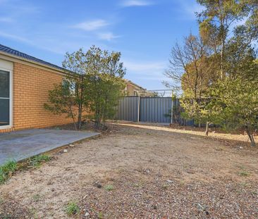 Modern home in Derrimut - Photo 4