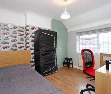 1 bedroom in a house share to rent - Photo 1