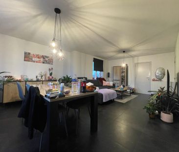 Lichtrijk appartement in nieuwstaat - Foto 2