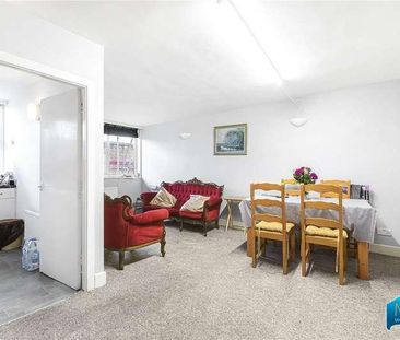 Pyramid House, High Road, North Finchley, London, N12 - Photo 2