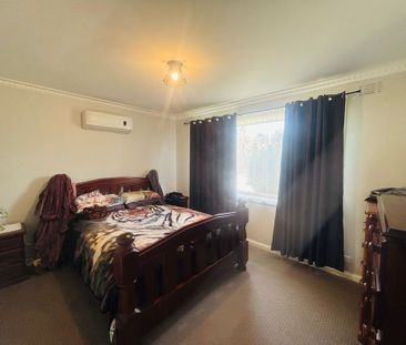 Family Home! - Photo 2