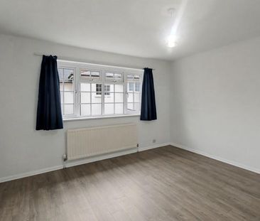 2 bedroom semi-detached house to rent - Photo 5