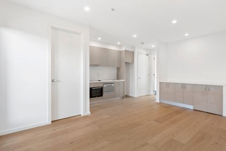 Perfectly Located One Bedroom Apartment - Photo 2