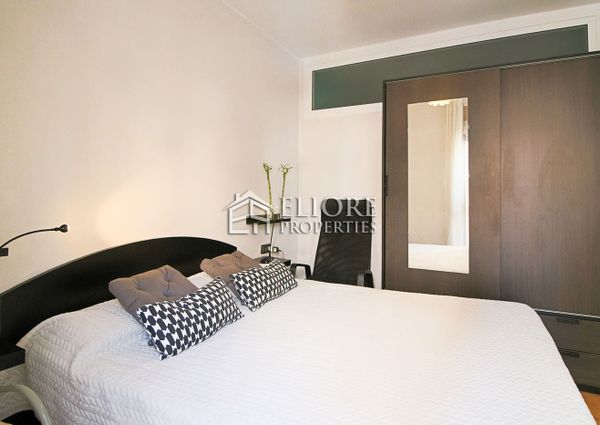 Bright, furnished and fully equipped in the best area of Poblenou